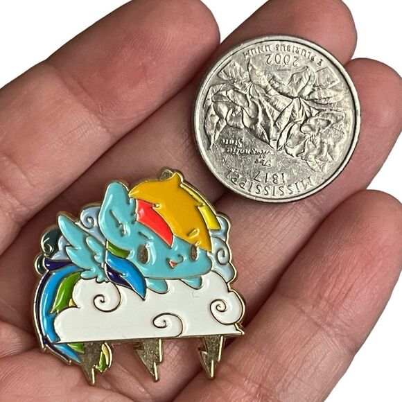 My Little Pony Rainbow Dash Enamel Pin - Picture 6 of 8
